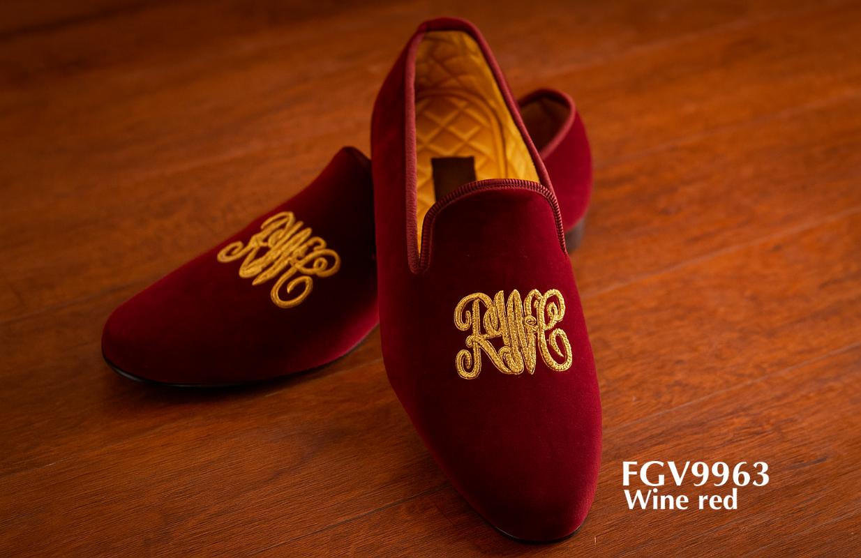 Zapatillas-de-terciopelo-rojo-vino-personalizadas